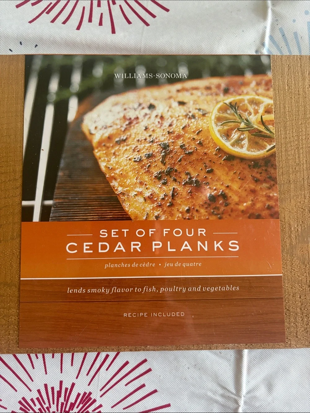 NWT. WILLIAMS SONOMA CEDAR PLANKS SET OF 4